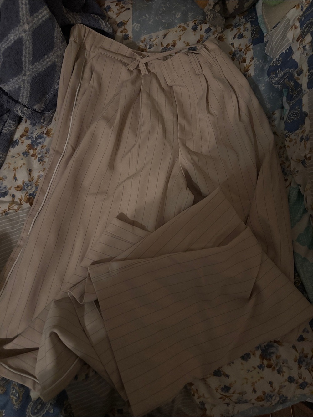 No Boundaries Light Beige Pinstripe Women's Wide-Leg Pants
